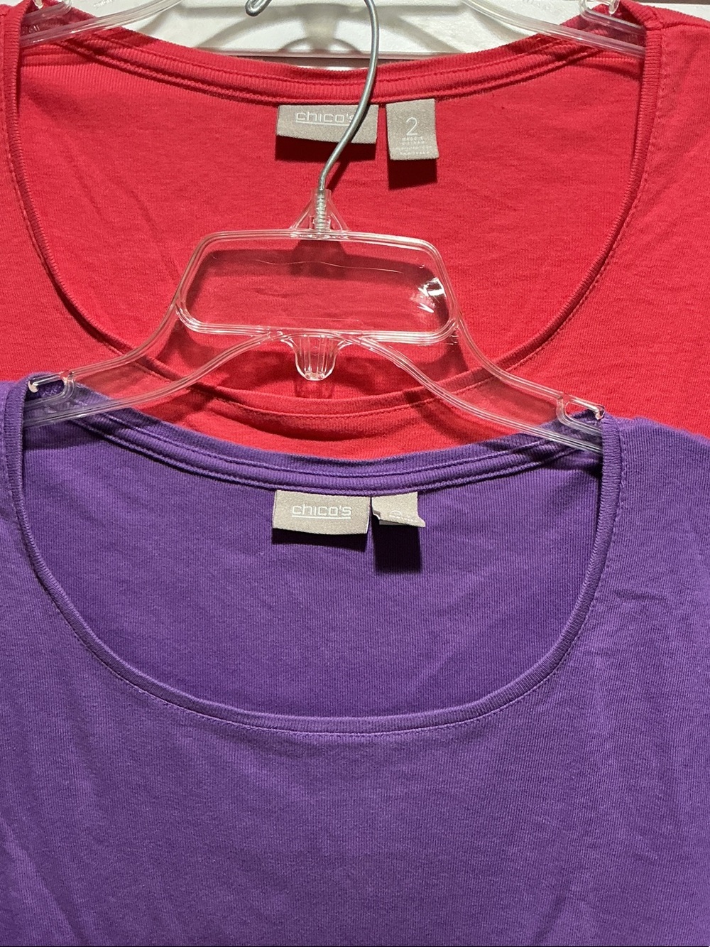 Chico's Short Sleeve Tees in Purple & Red - Scoop Neck